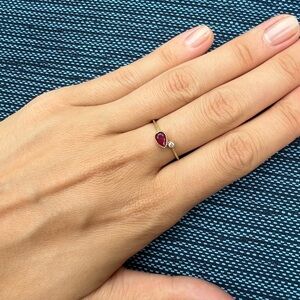 Elegant solid Gold and  ruby Ring